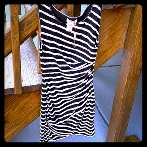 Sleeveless stripped dress